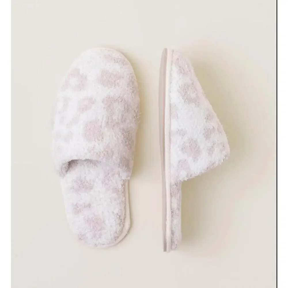 Barefoot Dreams NWT CozyChic Youth Barefoot in the Wild Slipper Sz Youth Medium